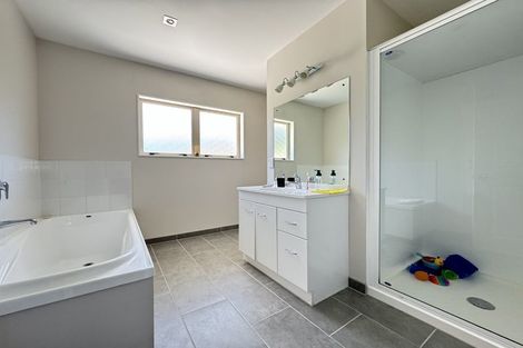 Photo of property in 43 Furlong Crescent, Churton Park, Wellington, 6037