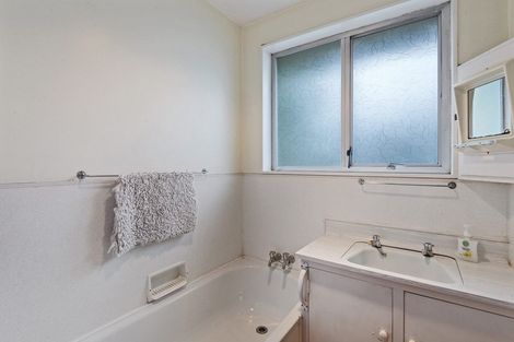 Photo of property in 2/272 Main North Road, Redwood, Christchurch, 8051