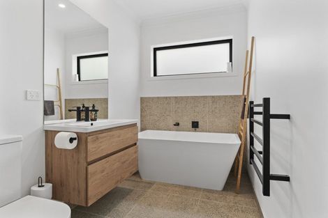 Photo of property in 1 Taniko Lane, Papamoa, 3118