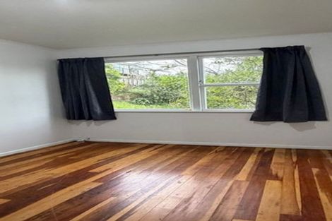 Photo of property in 147 Ruskin Road, Newlands, Wellington, 6037