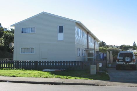 Photo of property in 1 Black Rock Road, Newlands, Wellington, 6037