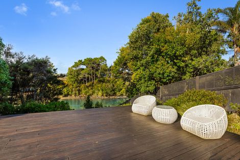 Photo of property in 15 Elliot Street, Howick, Auckland, 2014