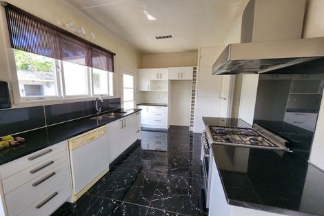 Photo of property in 4 Camp Road, Mount Wellington, Auckland, 1062