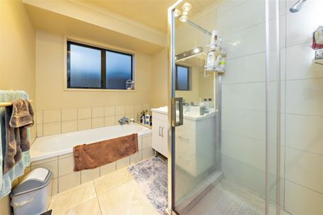 Photo of property in 7 Alta Terrace, Flat Bush, Auckland, 2019