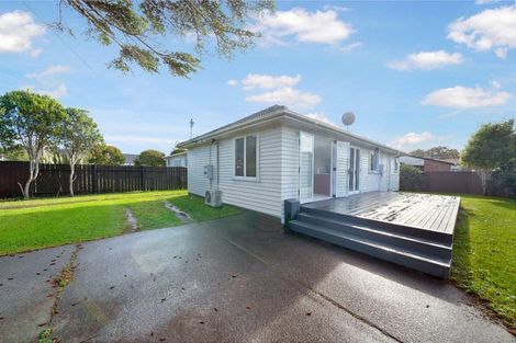 Photo of property in 79 Godley Road, Green Bay, Auckland, 0604