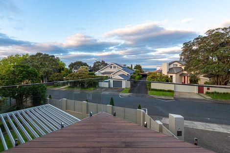Photo of property in 1/16 Clifton Road, Hauraki, Auckland, 0622