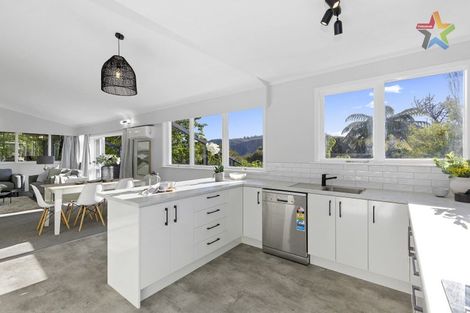 Photo of property in 84 Holborn Drive, Stokes Valley, Lower Hutt, 5019