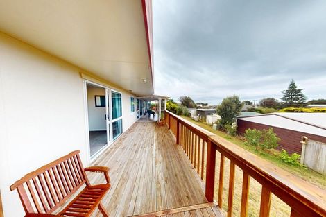 Photo of property in 3 Norna Grove, Waikawa Beach, Levin, 5573