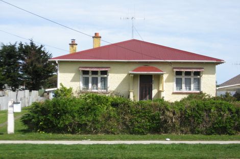 Photo of property in 109 Cornfoot Street, Castlecliff, Whanganui, 4501