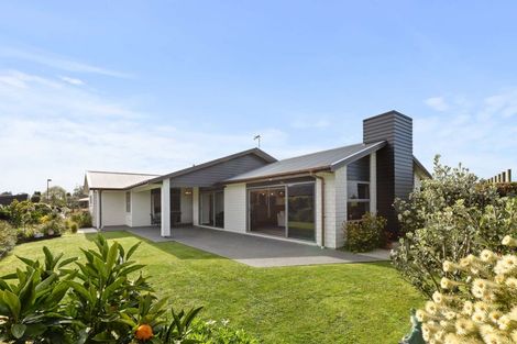 Photo of property in 16 Kilsby Place, Levin, 5510