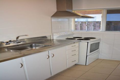 Photo of property in 4/318 Te Atatu Road, Te Atatu South, Auckland, 0610