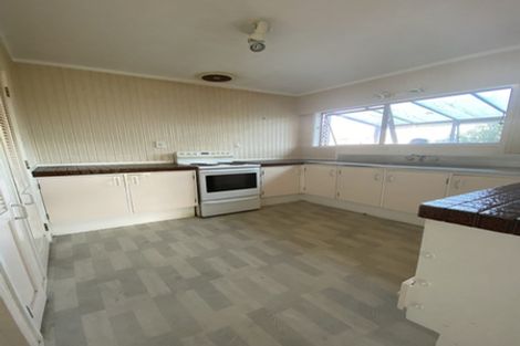 Photo of property in 1/533 Beach Road, Murrays Bay, Auckland, 0630