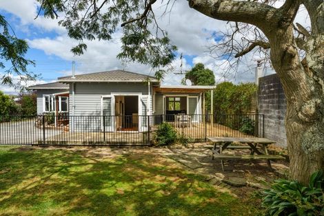Photo of property in 196 South Street, Feilding, 4702