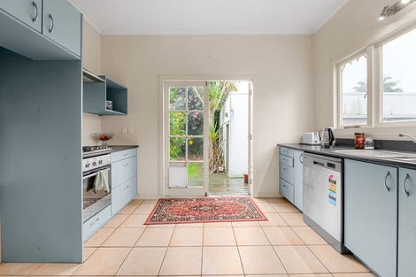 Photo of property in 24 Maeroa Road, Beerescourt, Hamilton, 3200