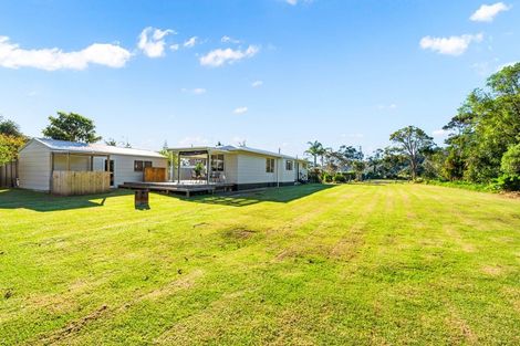 Photo of property in 117 Oakura Road, Oakura, Hikurangi, 0184