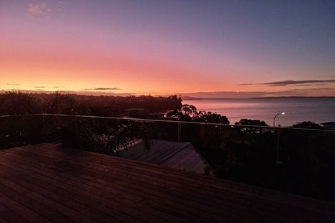 Photo of property in 4 Rangitoto View Road, Cockle Bay, Auckland, 2014