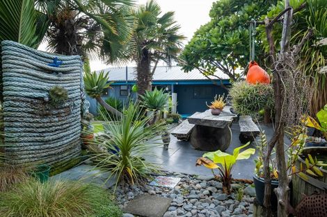 Photo of property in 98 Beach Road, Haumoana, 4102
