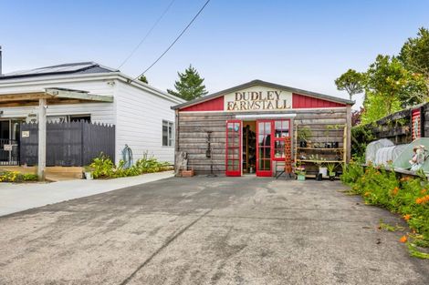 Photo of property in 20 Dudley Road Lower, Inglewood, 4386