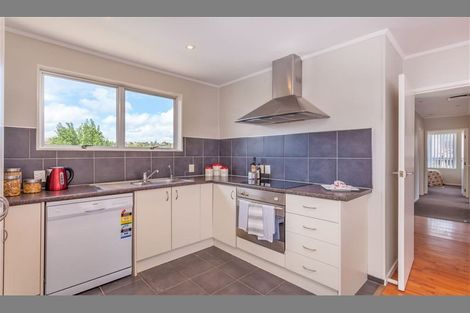 Photo of property in 51 Triangle Road, Massey, Auckland, 0614