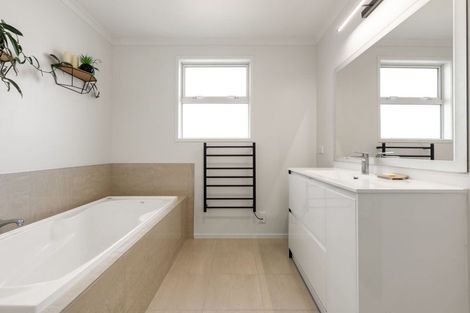 Photo of property in 49 Clare Street, Cambridge, 3434