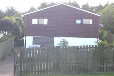 Photo of property in 2/25 Heathglen Place, Bayview, Auckland, 0629