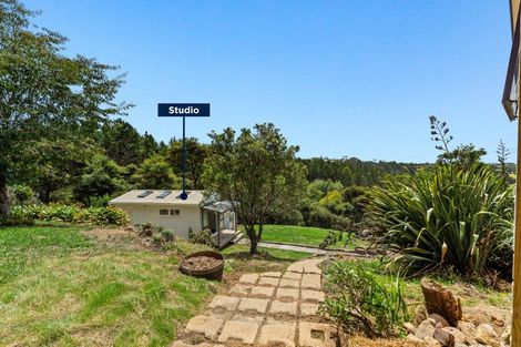 Photo of property in 379 Muriwai Road, Waimauku, 0881