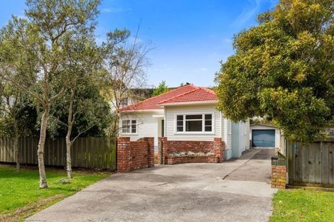 Photo of property in 36 Hinau Street, Tawa, Wellington, 5028