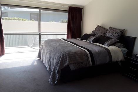 Photo of property in 46 Aloway Street, Wallacetown, 9816