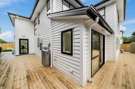 Photo of property in 11 Tawapou Close, Massey, Auckland, 0614