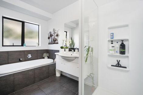 Photo of property in 27 Garvan Glen, Pyes Pa, Tauranga, 3112