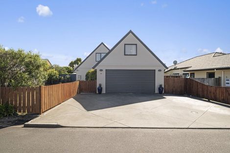 Photo of property in 51 Kiddle Drive, Hilltop, Taupo, 3330