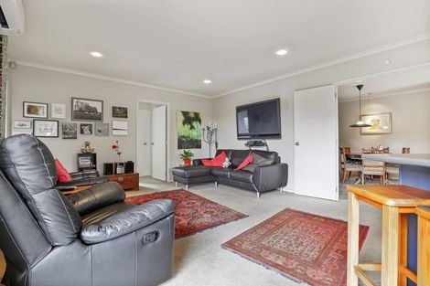 Photo of property in 1 Fencourt Place, Rototuna North, Hamilton, 3210