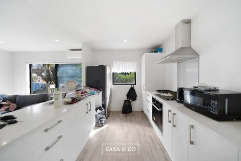 Photo of property in 90 Chelburn Crescent, Mangere East, Auckland, 2024