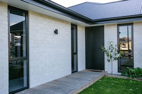 Photo of property in 79 Watkins Road, Cambridge, 3434