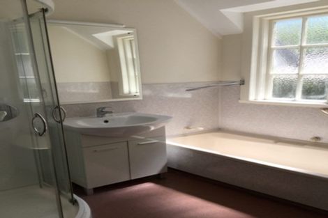 Photo of property in 1 Glasgow Street, Kelburn, Wellington, 6012