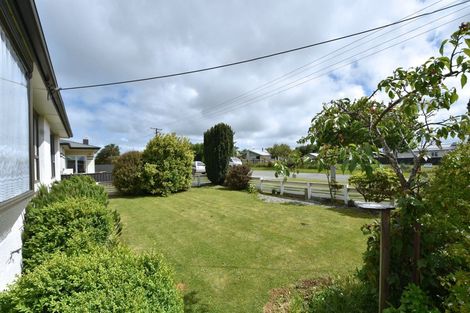 Photo of property in 58 Kilmarnock Street, Wallacetown, 9816