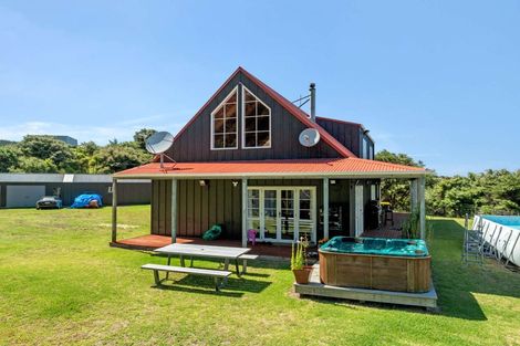 Photo of property in 708 Wilson Road, South Head, Helensville, 0874