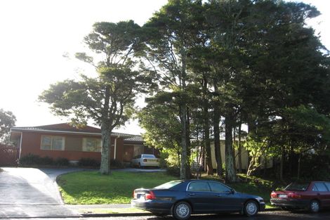 Photo of property in 38 Walpole Avenue, Hillpark, Auckland, 2102