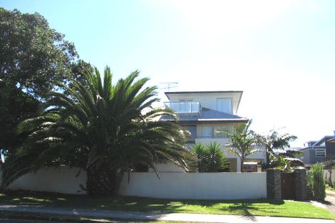 Photo of property in 2/22 Tiri Road, Milford, Auckland, 0620
