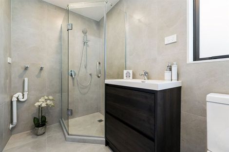 Photo of property in 3/22 Takapu Street, Henderson, Auckland, 0612