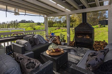 Photo of property in 228 Petley Road, Paparoa, 0571