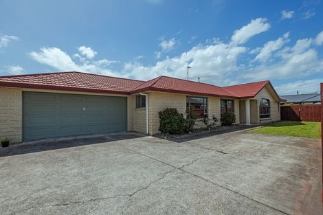 Photo of property in 72 Parnell Heights, Kelvin Grove, Palmerston North, 4414