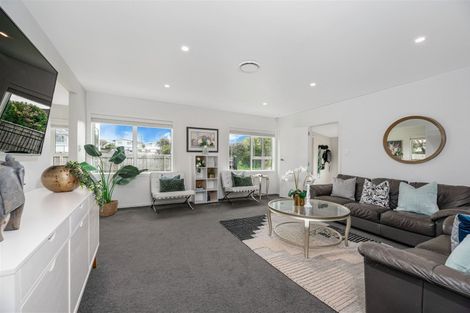 Photo of property in 25 Tiroroa Avenue, Te Atatu South, Auckland, 0610