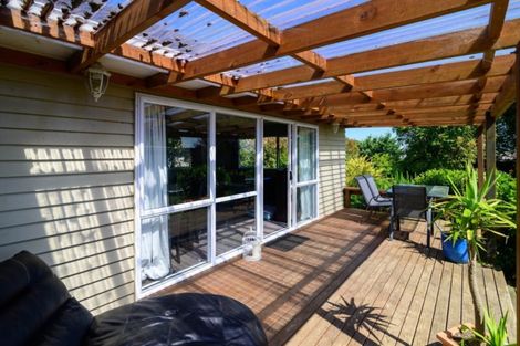 Photo of property in 2 Glenfield Road, Owhata, Rotorua, 3010