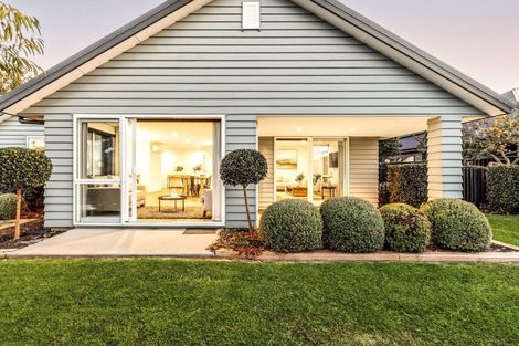 Photo of property in 48 Norfolk Drive, Cambridge, 3434