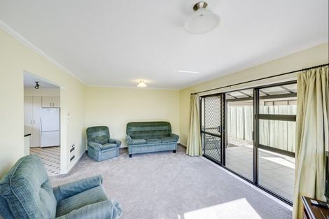 Photo of property in 2/52 Avondale Road, Taradale, Napier, 4112