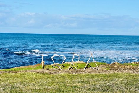 Photo of property in 149 Te Awaiti Road, Tora, Martinborough, 5782