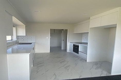 Photo of property in 14 Windoma Circle, Manukau, Auckland, 2025