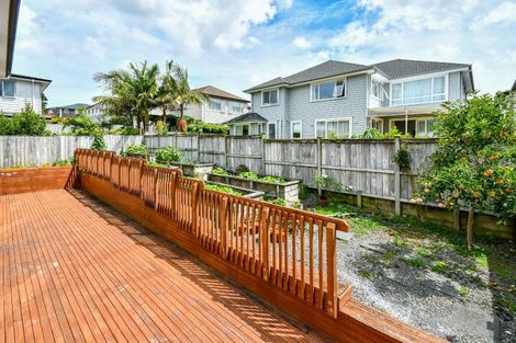 Photo of property in 26 Lagonda Rise, Oteha, Auckland, 0632