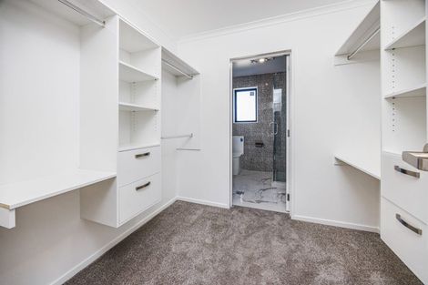 Photo of property in 38b Seymour Road, Sunnyvale, Auckland, 0612